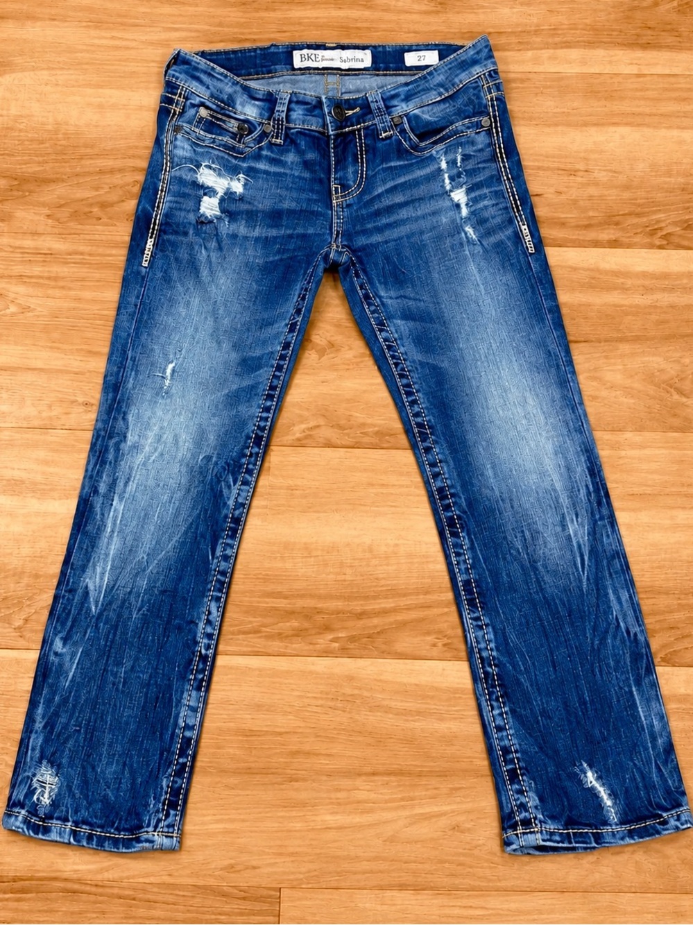 BKE 27x25 Sabrina Distressed Low Rise Stretch Cropped Denim Jeans EUC